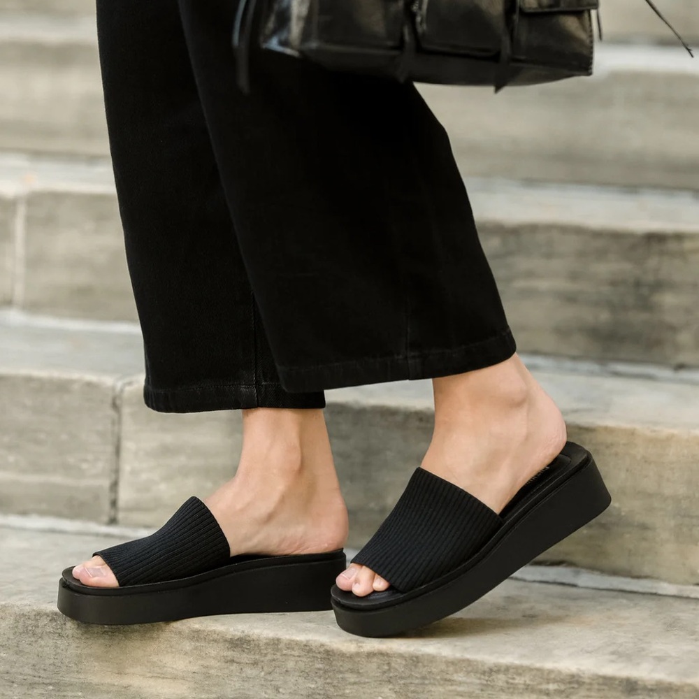 Black Cushionaire wedges